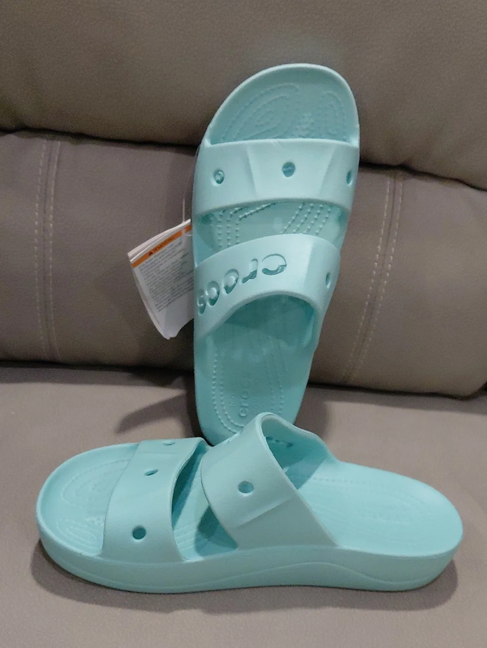 CROCS nwt size